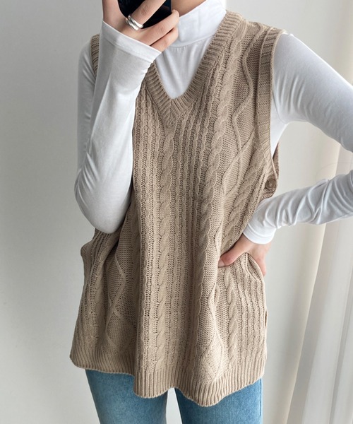 fd style（エフディ スタイル）の「【Chuzchuz】プレッツェルVネックニットベスト（ベスト・レディース・スカイブルー/ベージュ/ピンク/アイボリー・FREE）」の2枚目の写真