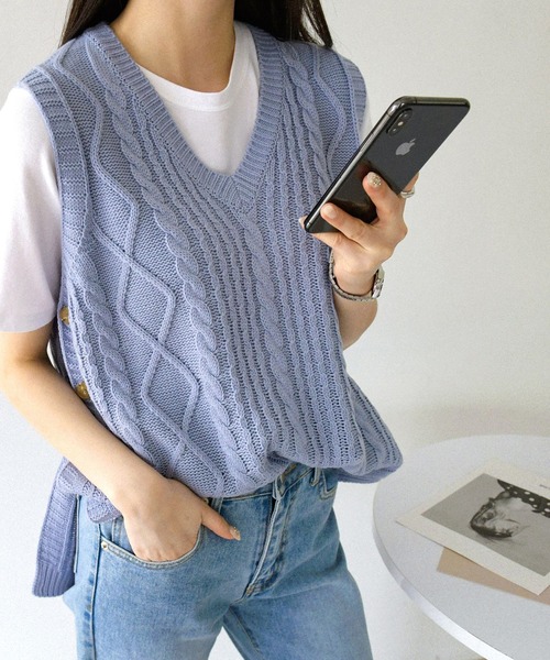 fd style（エフディ スタイル）の「【Chuzchuz】プレッツェルVネックニットベスト（ベスト・レディース・スカイブルー/ベージュ/ピンク/アイボリー・FREE）」の6枚目の写真