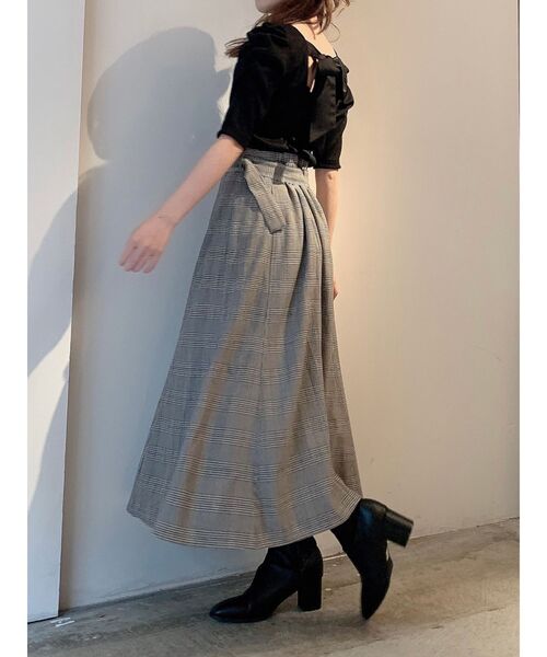 dazzlin（ダズリン）の「ボタンプリーツフレアスカート（スカート・レディース・ベージュ/その他1・SMALL/MEDIUM）」の5枚目の写真