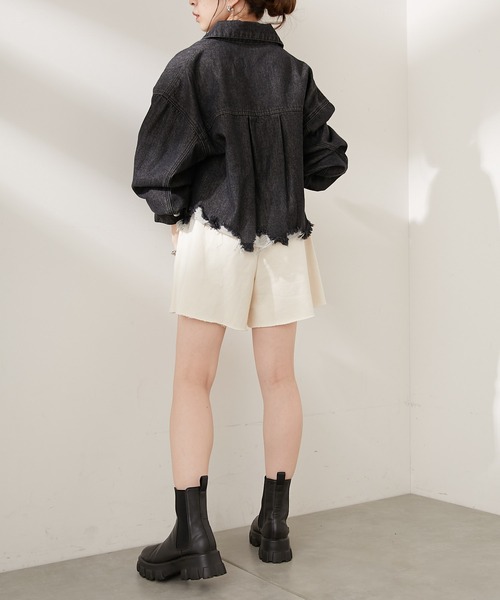 Chico(チコ)の「短丈ダメージデニムGジャン(デニムジャケット・レディース・ブラック/カーキ・FREE)」の5枚目の写真