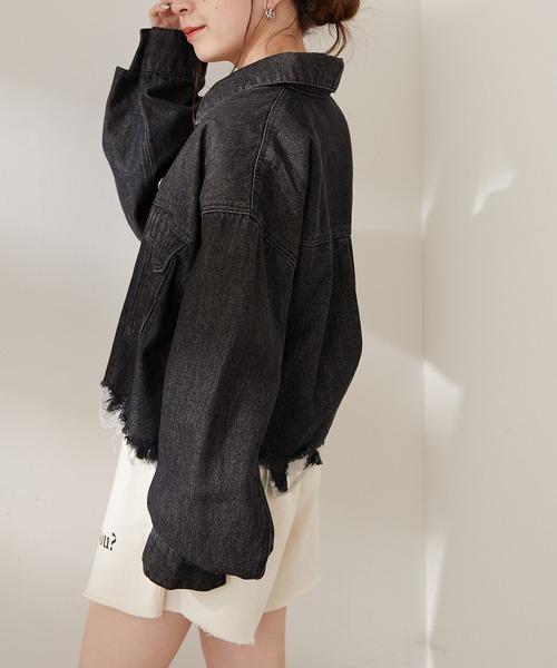 Chico(チコ)の「短丈ダメージデニムGジャン(デニムジャケット・レディース・ブラック/カーキ・FREE)」の16枚目の写真