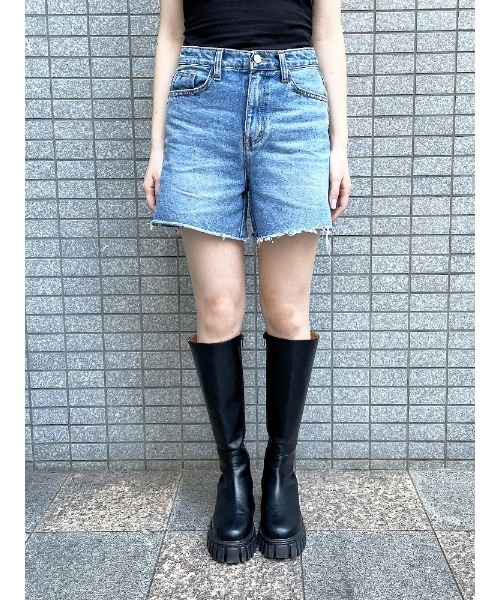 ENVYM（アンビー）の「カットオフデニムＳＰＴ（デニムパンツ・レディース・ブルー・S/M）」の2枚目の写真