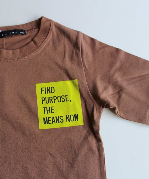 THE CASUAL(カジュアル)の「柄込 プリント コットン 天竺 クルーネック ロンT キッズ(Tシャツ/カットソー・キッズ・チャコール/ベージュ系その他/モカ/ベージュ/ブラック/オフホワイト/ブラック系その他/ホワイト系その他/ブラック系その他2/杢グレー・120cm/150cm/100cm/160cm/130cm/140cm/110cm)」の15枚目の写真