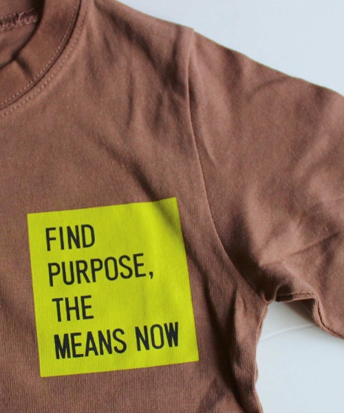 THE CASUAL(カジュアル)の「柄込 プリント コットン 天竺 クルーネック ロンT キッズ(Tシャツ/カットソー・キッズ・チャコール/ベージュ系その他/モカ/ベージュ/ブラック/オフホワイト/ブラック系その他/ホワイト系その他/ブラック系その他2/杢グレー・120cm/150cm/100cm/160cm/130cm/140cm/110cm)」の16枚目の写真