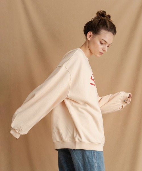 Levi's(リーバイス)の「Levi's(R) RED FEMININE スウェットシャツ ECRU(スウェット・レディース・マルチ・L/S/M/XS)」の2枚目の写真