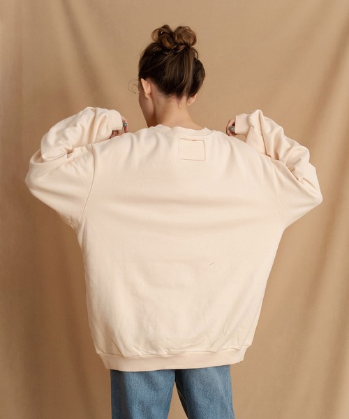 Levi's(リーバイス)の「Levi's(R) RED FEMININE スウェットシャツ ECRU(スウェット・レディース・マルチ・L/S/M/XS)」の3枚目の写真