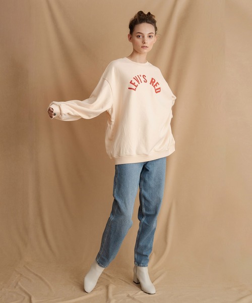 Levi's(リーバイス)の「Levi's(R) RED FEMININE スウェットシャツ ECRU(スウェット・レディース・マルチ・L/S/M/XS)」の4枚目の写真