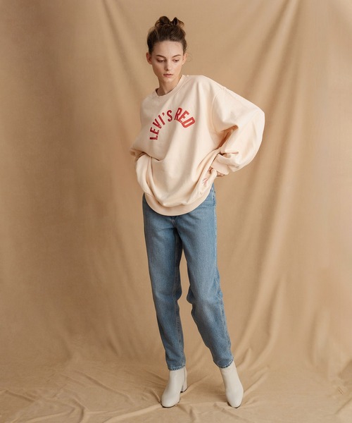 Levi's(リーバイス)の「Levi's(R) RED FEMININE スウェットシャツ ECRU(スウェット・レディース・マルチ・L/S/M/XS)」の6枚目の写真