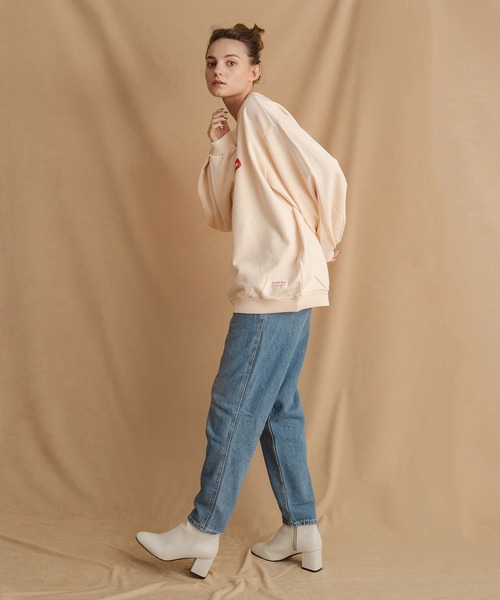 Levi's(リーバイス)の「Levi's(R) RED FEMININE スウェットシャツ ECRU(スウェット・レディース・マルチ・L/S/M/XS)」の7枚目の写真