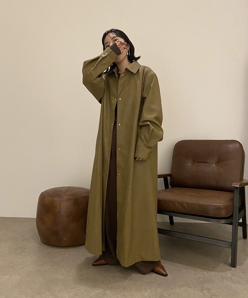 I_am（アイアム）の「soutien collar soft leather coat（ステンカラーコート・レディース・カーキ/キャメル・FREE）」の13枚目の写真