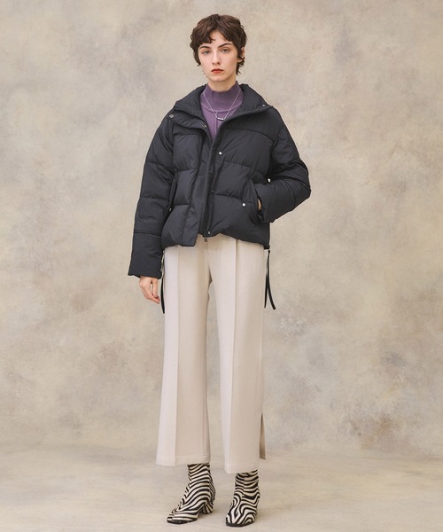 PUBLIC TOKYO（パブリックトウキョウ）の「バックスリットセミフレアパンツ /ウォッシャブル（スラックス・レディース・アイボリー/ブラック/ブルー・1/2）」の4枚目の写真