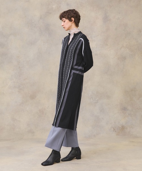 PUBLIC TOKYO（パブリックトウキョウ）の「バックスリットセミフレアパンツ /ウォッシャブル（スラックス・レディース・アイボリー/ブラック/ブルー・1/2）」の16枚目の写真