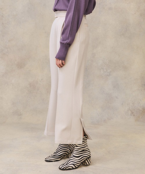 PUBLIC TOKYO（パブリックトウキョウ）の「バックスリットセミフレアパンツ /ウォッシャブル（スラックス・レディース・アイボリー/ブラック/ブルー・1/2）」の9枚目の写真