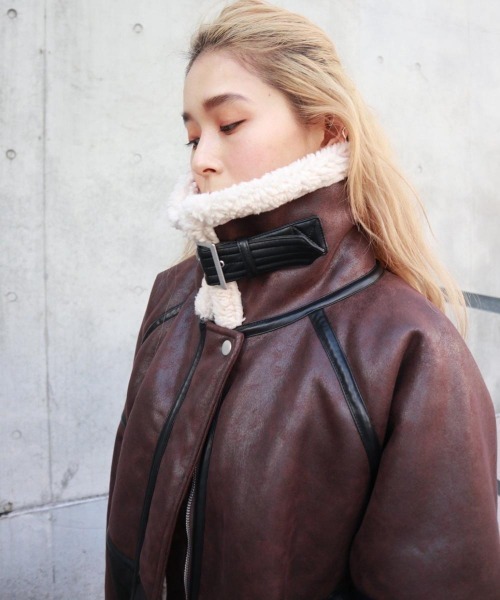 FIG&VIPER（フィグアンドバイパー）の「Fムートンショートコート（その他アウター・レディース・ブラック/グレー・FREE）」の11枚目の写真