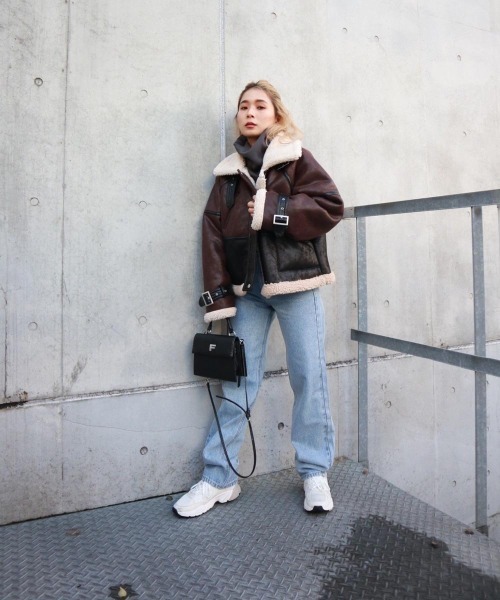 FIG&VIPER（フィグアンドバイパー）の「Fムートンショートコート（その他アウター・レディース・ブラック/グレー・FREE）」の13枚目の写真