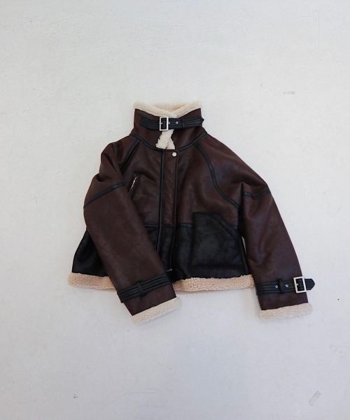 FIG&VIPER（フィグアンドバイパー）の「Fムートンショートコート（その他アウター・レディース・ブラック/グレー・FREE）」の17枚目の写真