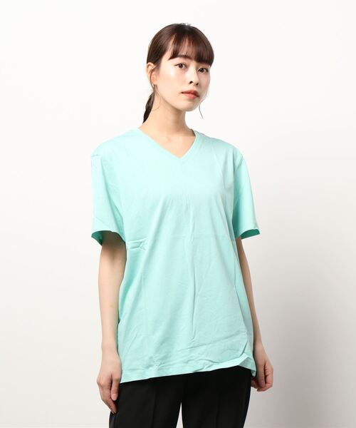 GIORDANO（ジョルダーノ）の「コットンVネック半袖Tシャツ（Tシャツ/カットソー・レディース・ブラック/ブラウン/レッド/グリーン/ダークグレー/杢グレー・SMALL/LARGE/MEDIUM/X-LARGE）」の6枚目の写真