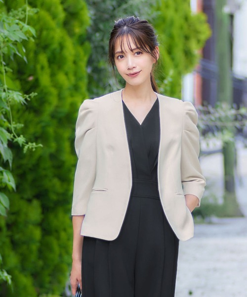 Flolia（フロリア）の「パワーショルダーノーカラージャケット