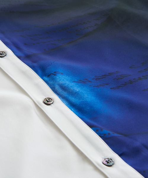 NO ID.（ノーアイディ）の「【NO ID.】Letter Print Asymmetry Long Shirt / レター プリント アシンメトリー ロング シャツ（シャツ/ブラウス・メンズ・ホワイト/ブラック/ネイビー・ONE SIZE）」の18枚目の写真