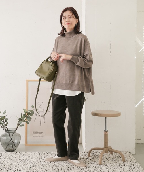 URBAN RESEARCH DOORS(アーバンリサーチドアーズ)の「ストレッチコーデュロイイージーパンツ(その他パンツ・レディース・チャコールグレー/ベージュ・38/36)」の9枚目の写真
