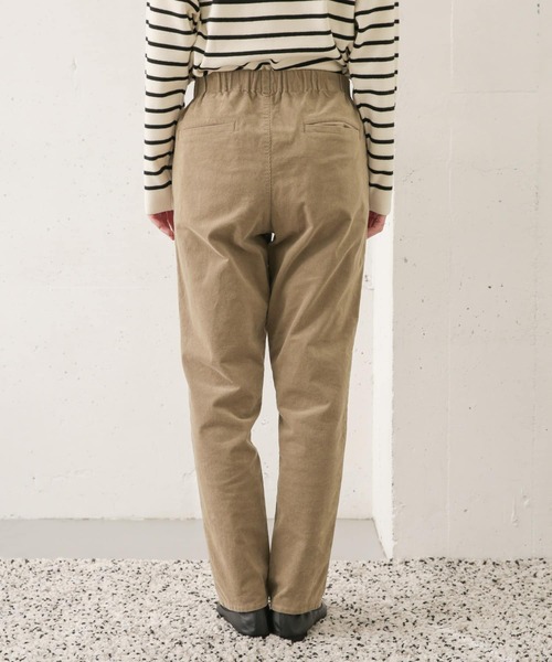 URBAN RESEARCH DOORS(アーバンリサーチドアーズ)の「ストレッチコーデュロイイージーパンツ(その他パンツ・レディース・チャコールグレー/ベージュ・38/36)」の14枚目の写真