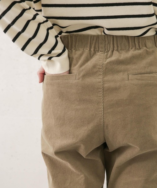 URBAN RESEARCH DOORS(アーバンリサーチドアーズ)の「ストレッチコーデュロイイージーパンツ(その他パンツ・レディース・チャコールグレー/ベージュ・38/36)」の17枚目の写真