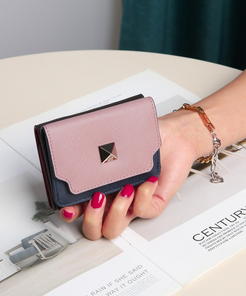 jouetie(ジュエティ)の「【jouetie/ジュエティ】カラーエッジ ピラミッドスタッズ三つ折りミニ財布(財布・レディース・ブラック/ネイビー/レッド/オリーブ/イエロー/オレンジ/アイボリー/ダークブルー/キャメル/ピンク系その他/スモークピンク/ワイン・FREE)」の10枚目の写真