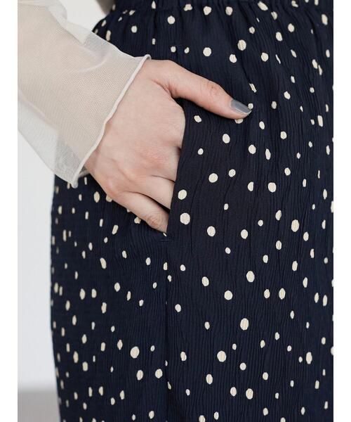 Green　Parks（グリーンパークス）の「ドットランダムプリーツスカート＊（スカート・レディース・ネイビー/グレー・FREE）」の9枚目の写真
