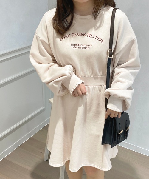 apres jour(アプレジュール)の「ロゴ刺繍スウェットワンピース【ZOZOTOWN限定アイテム】(ワンピース・レディース・ナチュラル/アイボリー/オフホワイト/ライトピンク・フリー/X-LARGE)」の16枚目の写真