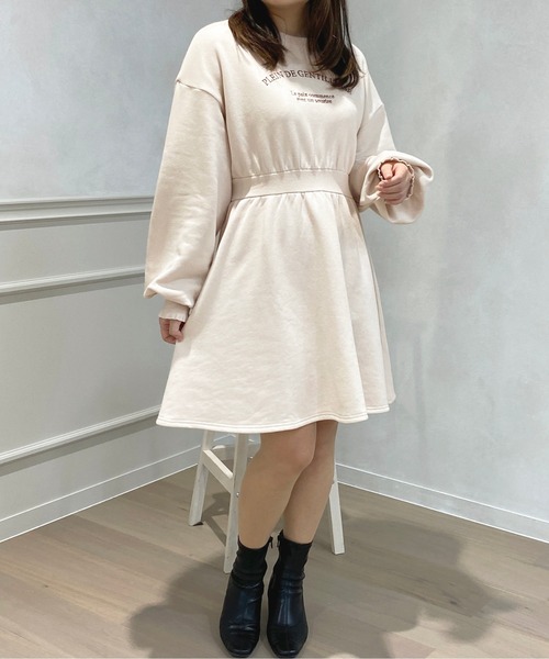 apres jour(アプレジュール)の「ロゴ刺繍スウェットワンピース【ZOZOTOWN限定アイテム】(ワンピース・レディース・ナチュラル/アイボリー/オフホワイト/ライトピンク・フリー/X-LARGE)」の20枚目の写真