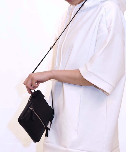 ADAM PATEK（アダムパテック）の「【ADAM PATEK】multi shoulder/レザーマルチミニショルダーバッグ（ショルダーバッグ・レディース・ブラック・FREE）」の8枚目の写真