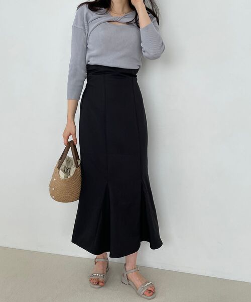 MAJESTIC LEGON（マジェスティックレゴン）の「ローヒールパールサンダル（サンダル・レディース・グレイッシュベージュ/ブラック/アイボリー・SMALL/MEDIUM/X-LARGE/LARGE）」の5枚目の写真