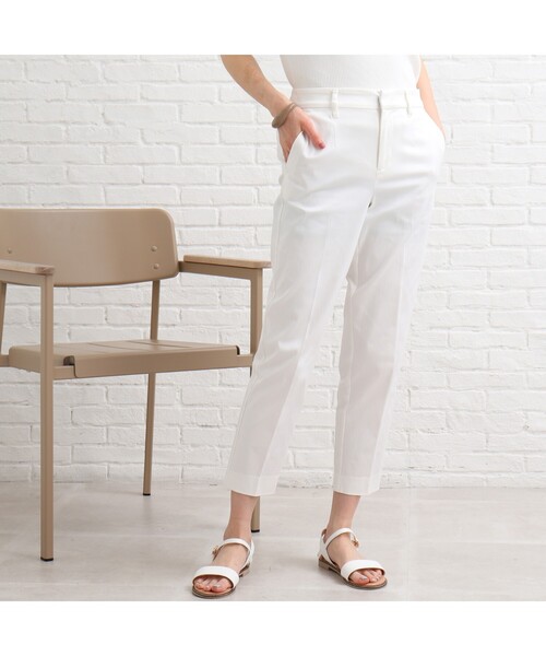 SHOO・LA・RUE（シューラルー）の「◆【SS－3L/美脚シルエット/3Dスキャン/オールシーズン可】 オンにもオフにも○ サテン スティックパンツ（その他パンツ・レディース・ライトベージュ/ライトグリーン/イエロー/ホワイト系/ブラック/ピンク系/ブルー/カーキ・01/04/02/03/05/10）」の12枚目の写真