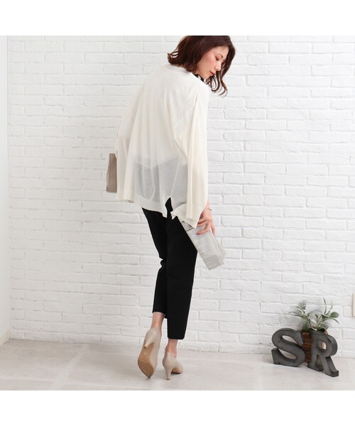 SHOO・LA・RUE（シューラルー）の「◆【SS－3L/美脚シルエット/3Dスキャン/オールシーズン可】 オンにもオフにも○ サテン スティックパンツ（その他パンツ・レディース・ライトベージュ/ライトグリーン/イエロー/ホワイト系/ブラック/ピンク系/ブルー/カーキ・01/04/02/03/05/10）」の17枚目の写真