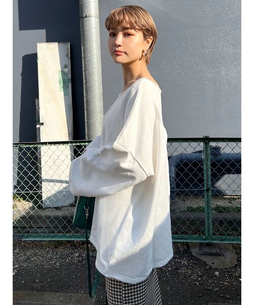 EMODA（エモダ）の「ディープVオーバートップ（Tシャツ/カットソー・レディース・ホワイト/ブラック/ピンク/ブルー・FREE）」の12枚目の写真