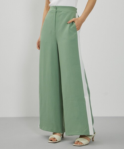 CITY TOKYO（シティトウキョウ）の「スリットフレアワイドパンツ（スラックス・レディース・グリーン/ネイビー/カーキ/ブラック・1/2）」の4枚目の写真