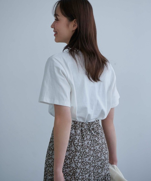 Edit Sheen（エディットシーン）の「ニュアンスカラークルーネックTシャツ（Tシャツ/カットソー・レディース・ホワイト/ベージュ/ダークグレー/グレイッシュベージュ・M）」の20枚目の写真