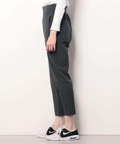 NIKE(ナイキ)の「ナイキ NIKE ナイキ ウィメンズ ブリス ヴィクトリー パンツ(その他パンツ・レディース・ダークグレー・XL/S/M/L)」の4枚目の写真
