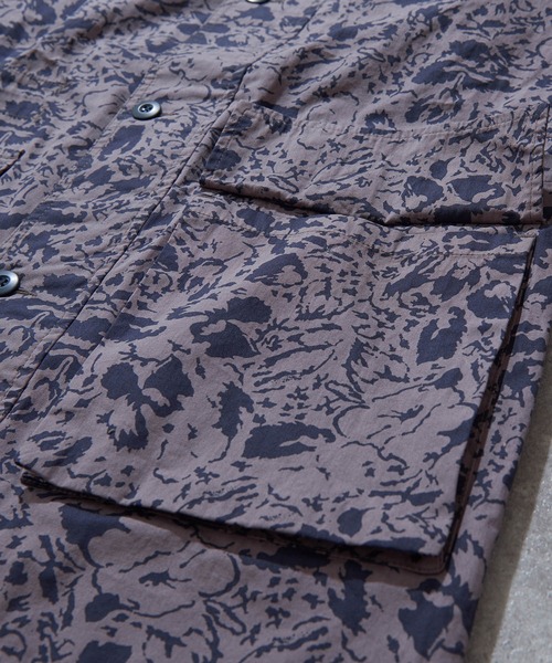 TOBILA（トビラ）の「リーフカモフラプリントミリタリージャケット（ミリタリージャケット・レディース・ベージュ/ネイビー/グリーン・M）」の19枚目の写真