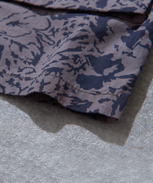 TOBILA（トビラ）の「リーフカモフラプリントミリタリージャケット（ミリタリージャケット・レディース・ベージュ/ネイビー/グリーン・M）」の20枚目の写真