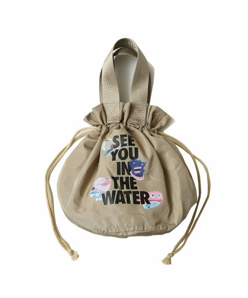 MAGIC NUMBER（マジック ナンバー）の「【MAGIC NUMBER】FamBam×MAGIC NUMBER LUNCH BAG（トートバッグ・メンズ・サンドベージュ/ネイビー・FREE）」の2枚目の写真