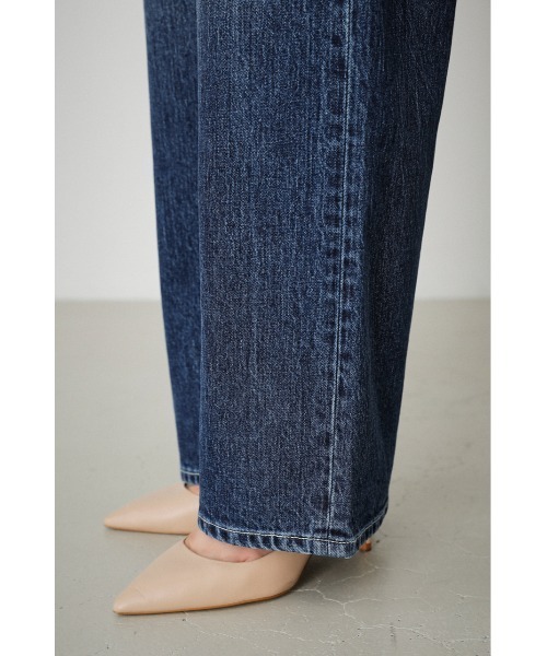 AZUL by moussy（アズールバイマウジー）の「LOW WAIST BUGGY DENIM/ローウエストバギーデニム（デニムパンツ・レディース・ブルー・SMALL/MEDIUM）」の3枚目の写真