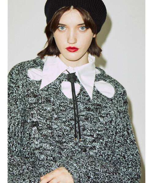 jouetie（ジュエティ）の「エンボスループタイ（ネックレス・レディース・アイボリー/ブラック/ブラウン・FREE）」の3枚目の写真