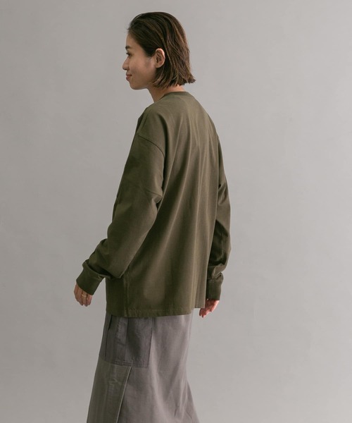 EKAL（エカル）の「EKAL　ロゴポケットロングスリーブTシャツ（Tシャツ/カットソー・メンズ・ライトグレー/カーキ・SMALL/MEDIUM/LARGE）」の5枚目の写真