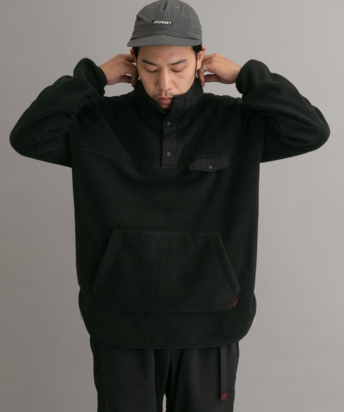 Gramicci（グラミチ）の「『別注』『ユニセックス』GRAMICCI　フリースプルオーバー（その他トップス・メンズ・ブラック/グレー・SMALL/MEDIUM/LARGE）」の4枚目の写真