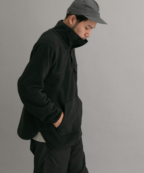 Gramicci（グラミチ）の「『別注』『ユニセックス』GRAMICCI　フリースプルオーバー（その他トップス・メンズ・ブラック/グレー・SMALL/MEDIUM/LARGE）」の6枚目の写真