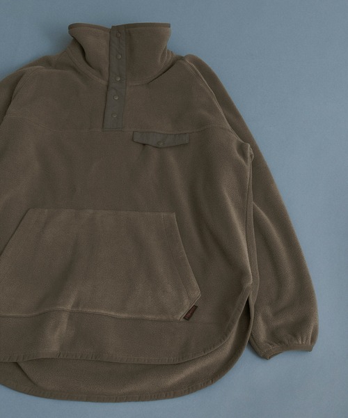 Gramicci（グラミチ）の「『別注』『ユニセックス』GRAMICCI　フリースプルオーバー（その他トップス・メンズ・ブラック/グレー・SMALL/MEDIUM/LARGE）」の3枚目の写真