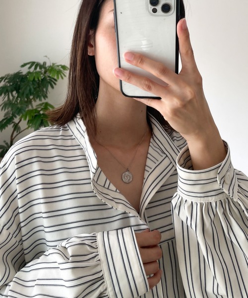 CANAL JEAN（キャナルジーン）の「Pt(ピーティー) コインネックレス（ネックレス・レディース・シルバー/ゴールド・ONE SIZE）」の6枚目の写真