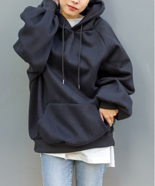 SpRay(スプレイ)の「裏起毛BIGパーカー(パーカー・レディース・パープル/ベージュ/モカ/ブルー/グレー/チャコールグレー/ダークグリーン/ブラック/アイボリー・FREE)」の10枚目の写真