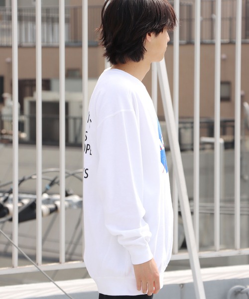 ＋81BRANCA（ハチイチブランカ）の「別注：+81BRANCA/ハチイチブランカ×NASA VINTAGE LIKE クルーネックスエット（スウェット・レディース・スミクロ/ホワイト/グレイッシュブルー・XL/L/M）」の4枚目の写真